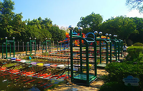 非(fei)标定製(zhi)主(zhu)題公(gōng)園